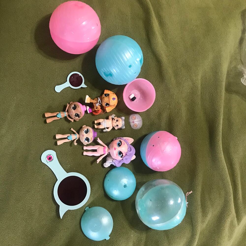 LOL Dolls Headstart Baby Catfe Cat Ball Lot‎